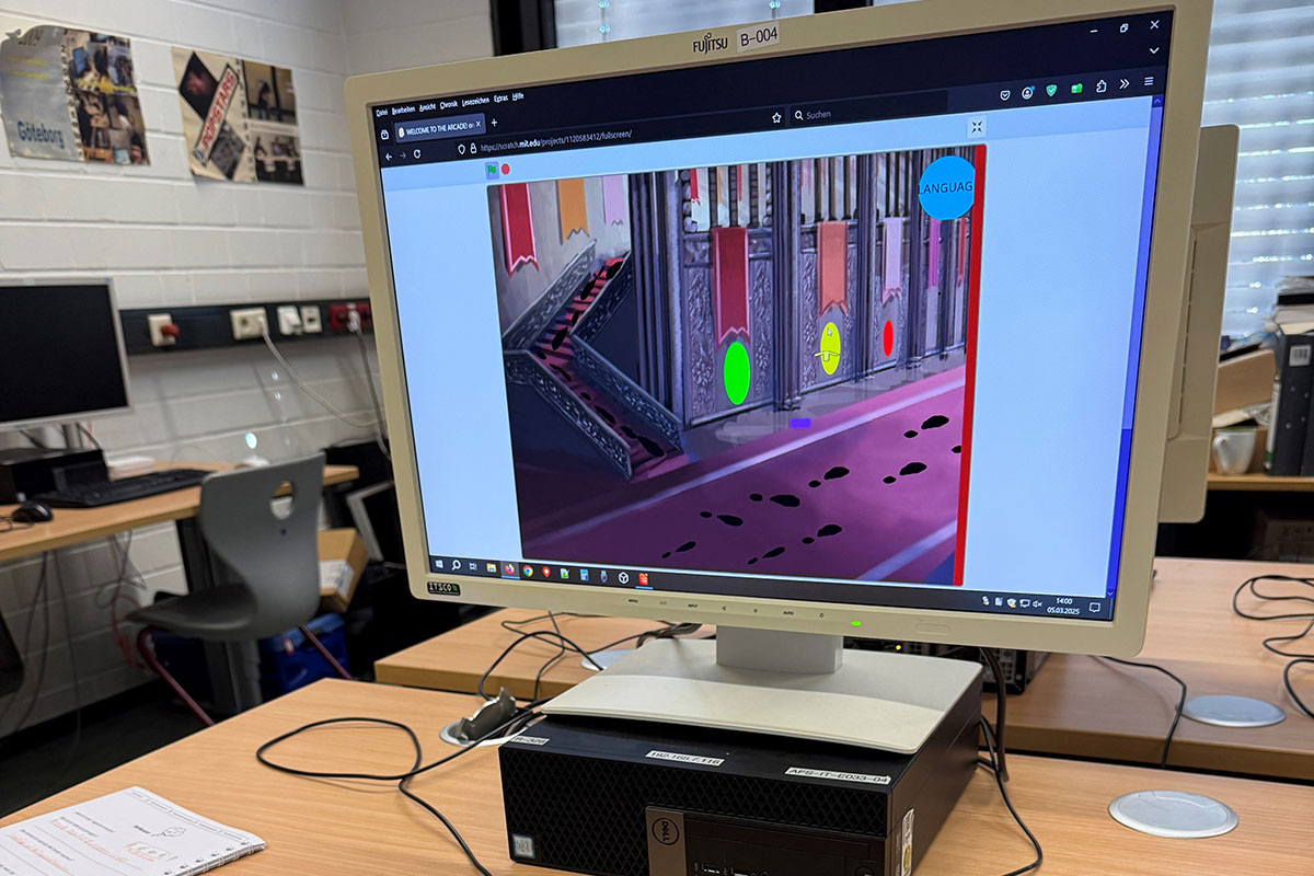 Monitor mit Computerspiel